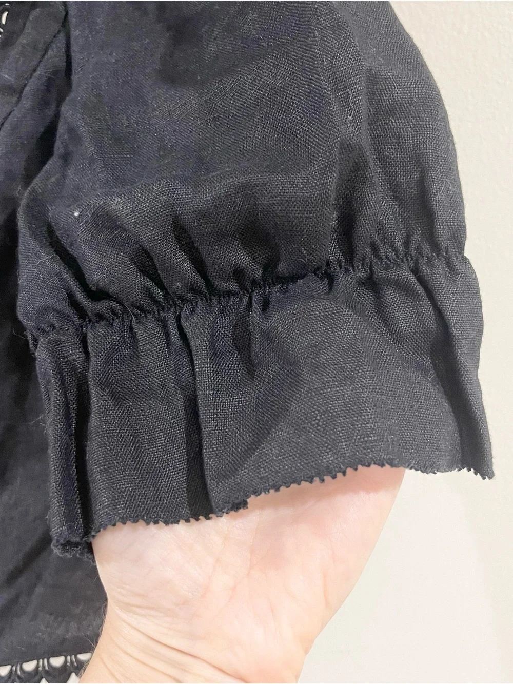 Reformation Simmie Linen Black Puff Sleeve Crop Top with Scalloped Trim size 8